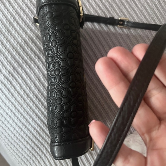 ✨Tory Burch Black Embossed Bryant Crossbody Bag✨ - Picture 4 of 14